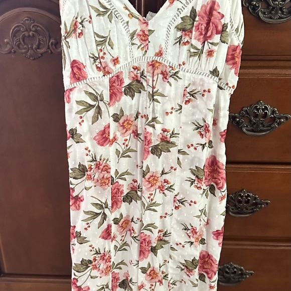 Abercrombie & Fitch Floral Sleeveless jumpsuit. - Picture 1 of 7